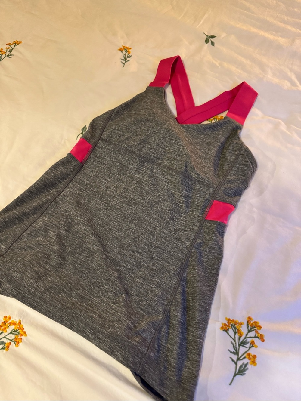Lululemon Push your limits pink/grey tank size6/8 (M)